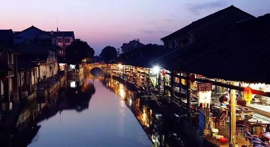 43岁林俊杰前往巴厘岛旅游!穿短袖出镜显清爽,晒美照享受生活